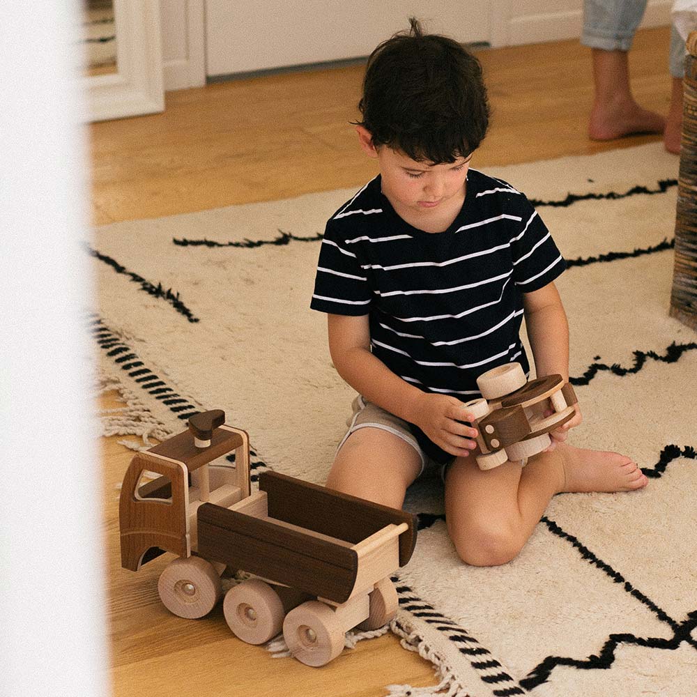 Warren Hill Goki Nature Dump Truck Wooden Toys