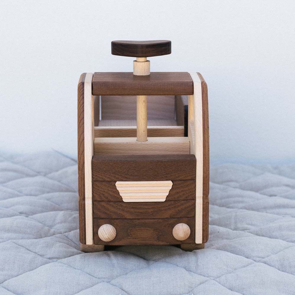 Warren Hill Goki Nature Dump Truck Wooden Toys